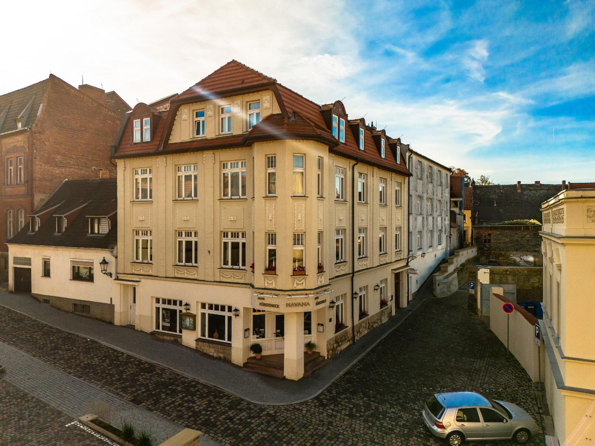 Hotel Fuersteneck Bernburg Esterno foto