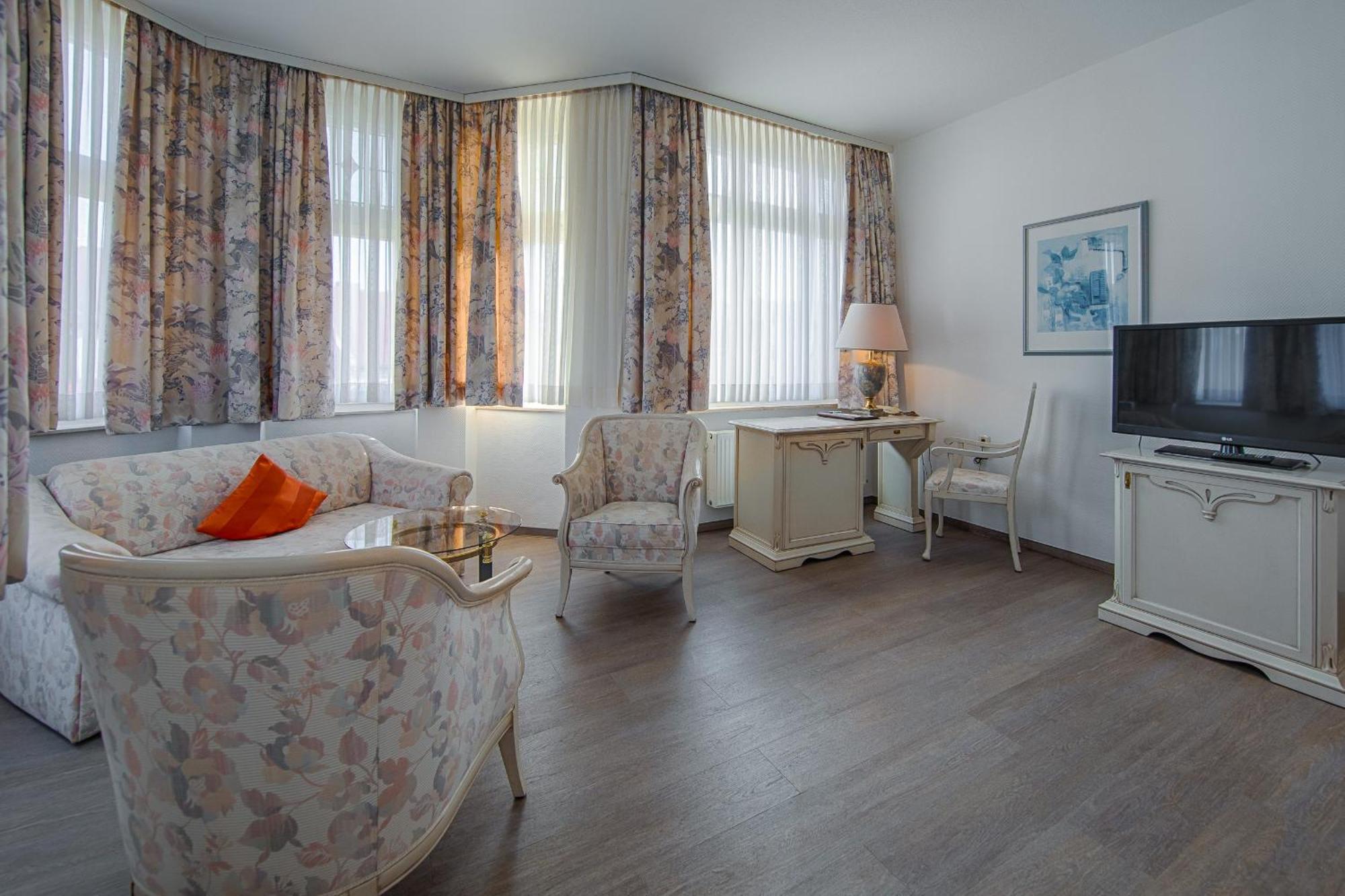 Hotel Fuersteneck Bernburg Esterno foto