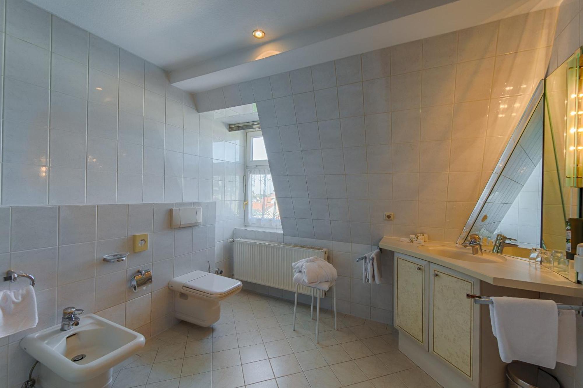 Hotel Fuersteneck Bernburg Esterno foto