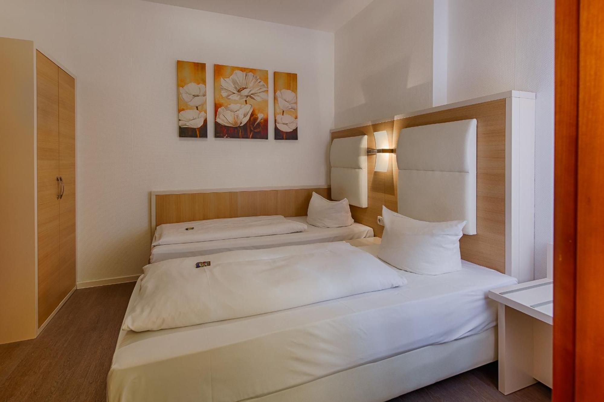 Hotel Fuersteneck Bernburg Esterno foto