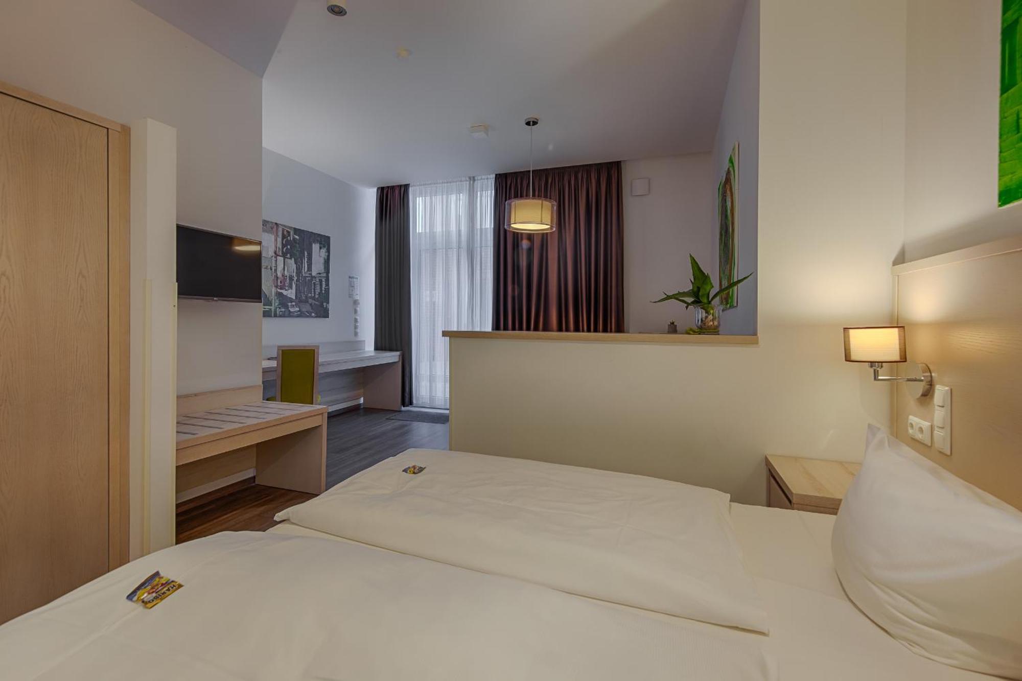 Hotel Fuersteneck Bernburg Esterno foto