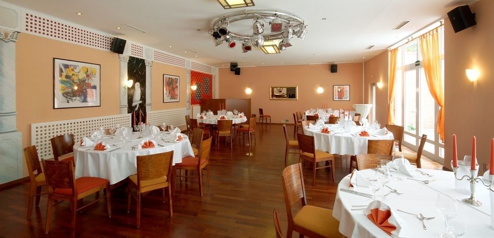 Hotel Fuersteneck Bernburg Esterno foto