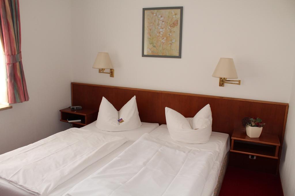 Hotel Fuersteneck Bernburg Camera foto